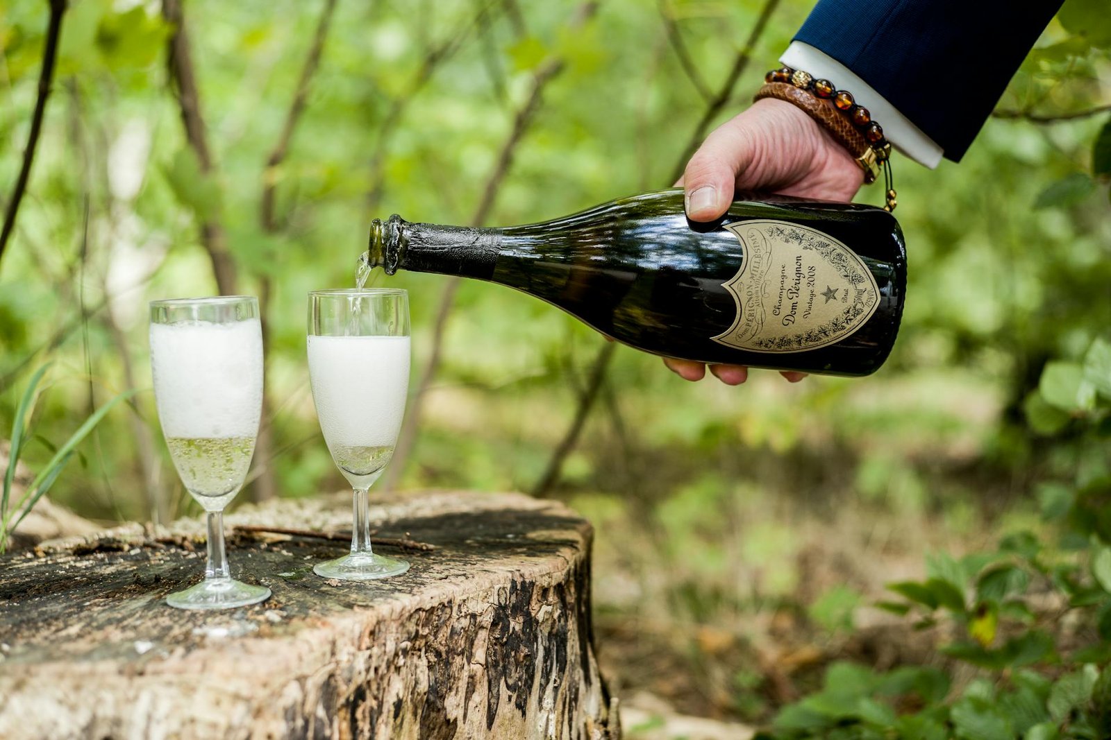 difference between vintage and non vintage champagne